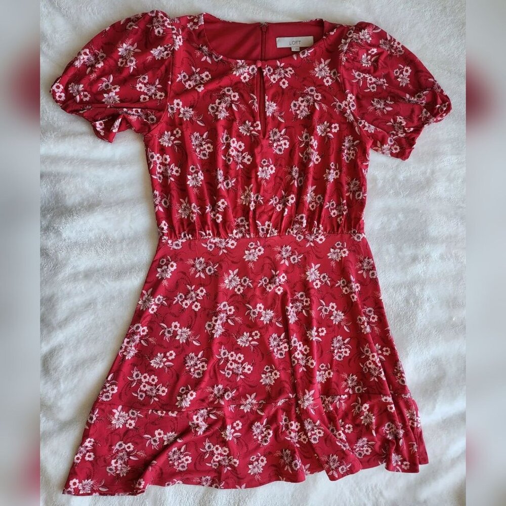 LOFT Red and White Patterned Floral Dress size Medium